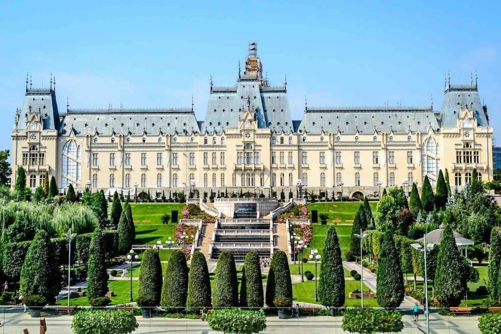 Cazare Iasi Palas Apartment Esterno foto